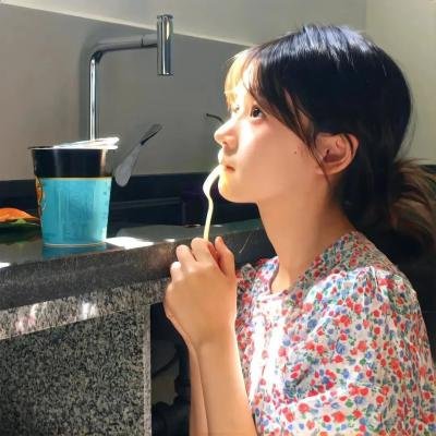 32颗药丸：我姐姐的自杀